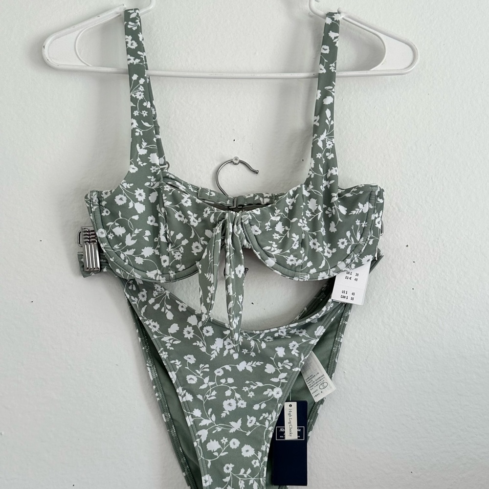 Ambercrombie and fitch bathing suit